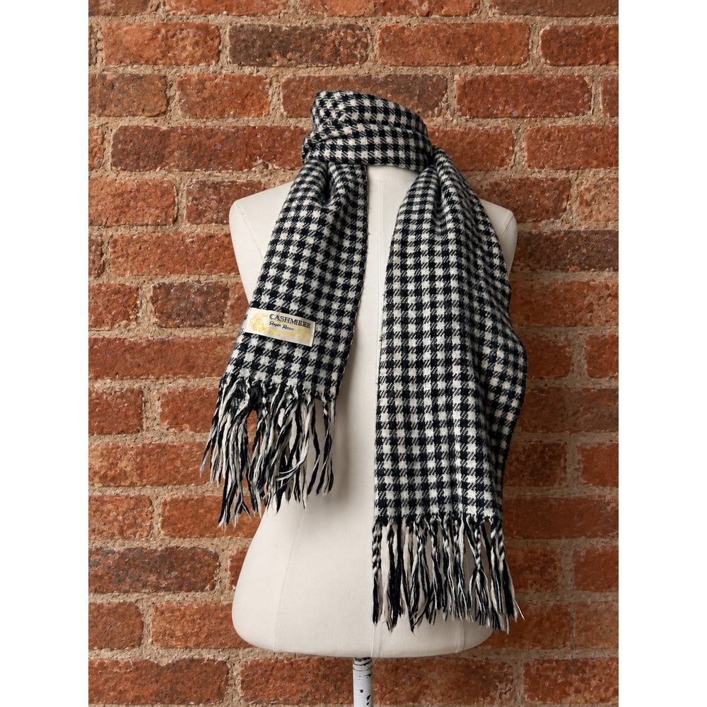 Vintage Houndstooth Scarf Old Money Quiet Luxury Preppy Minimalist Heritage